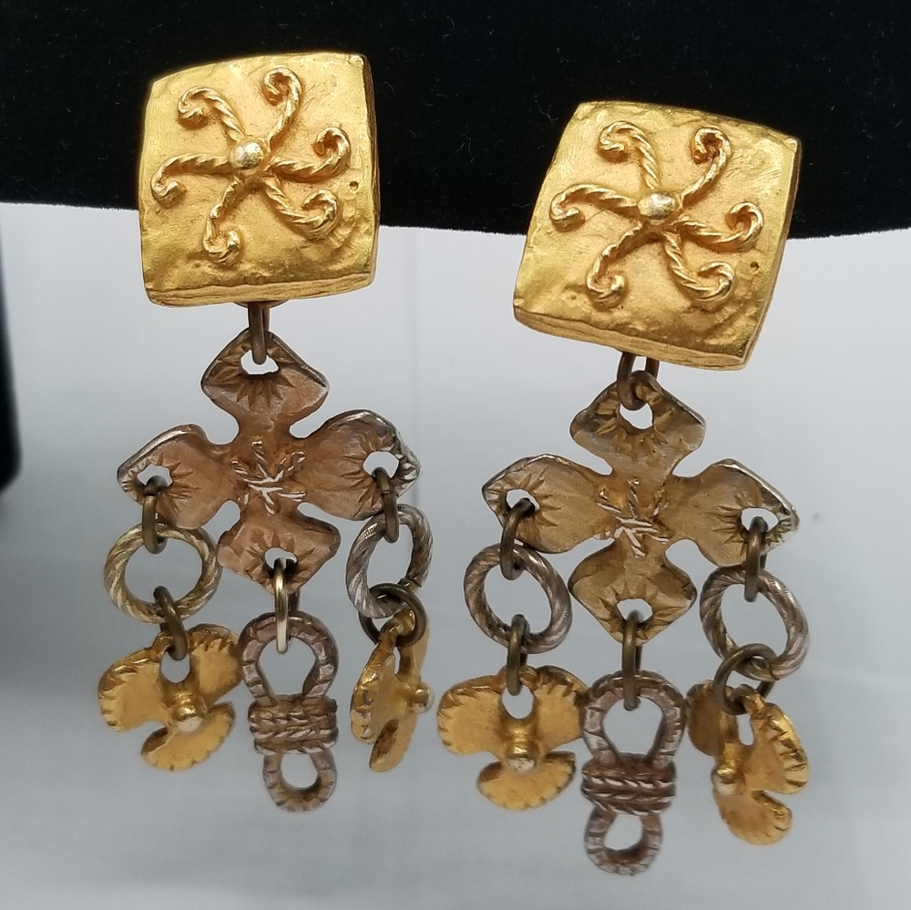 Vintage couture Kate Hines Modernist Statement gold tone clip on dangle earrings